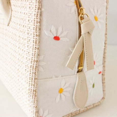 利休バッグ  R_1002  / natural × white cotton embroidery