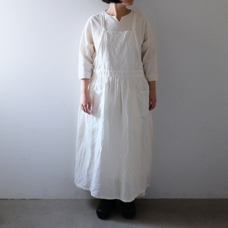 ギャザーエプロン/オフ白/麻 | takeshikanda