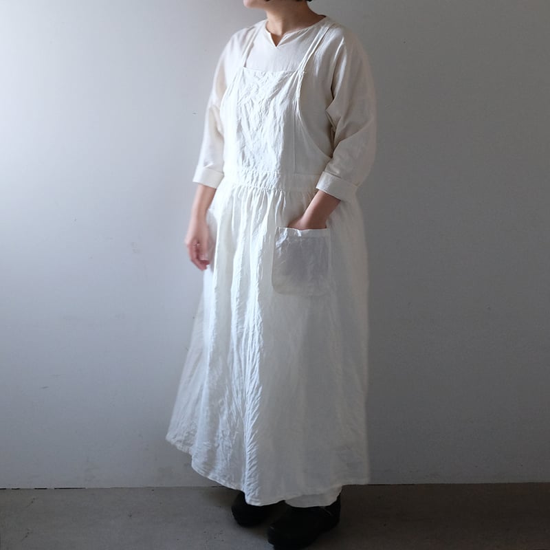 ギャザーエプロン/オフ白/麻 | takeshikanda