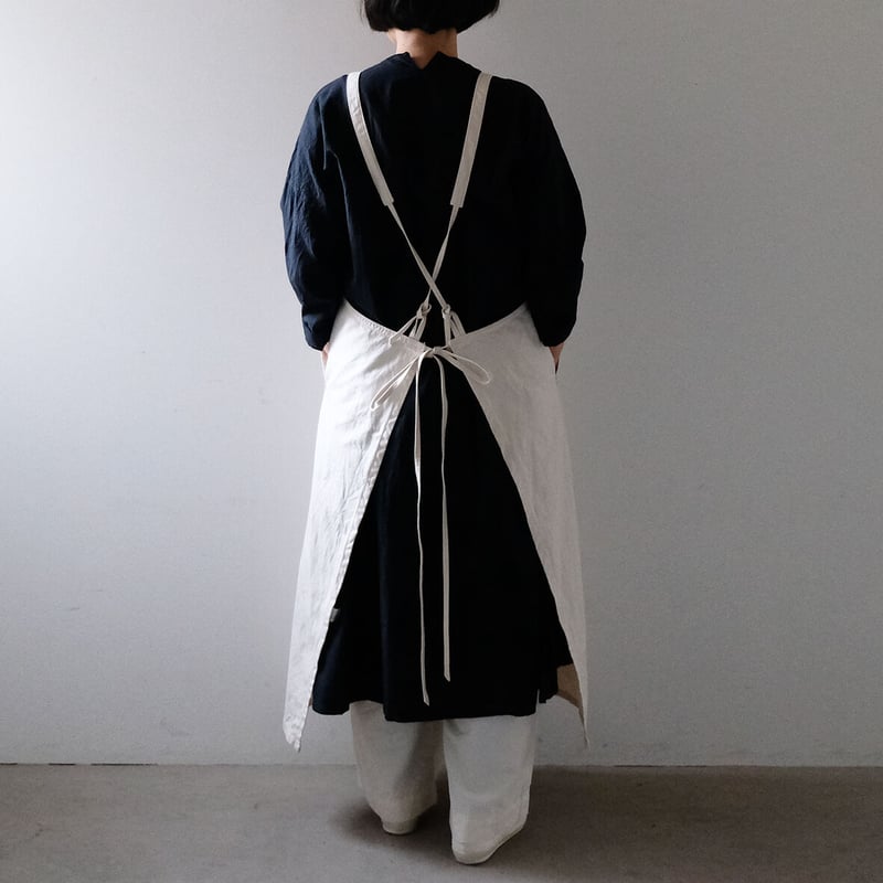 センタースリットエプロン/きなり・Lポッケ | takeshikanda