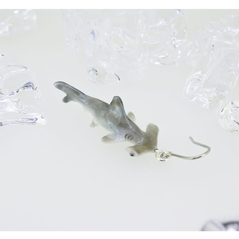 シュモクザメピアス ぶら下がりタイプ(片耳) (イヤリング 交換
