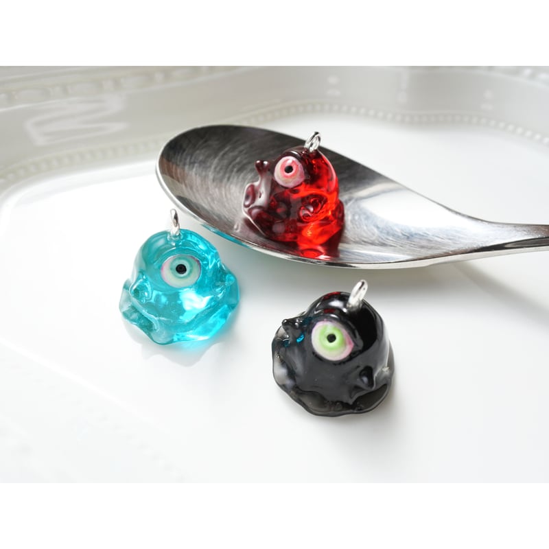 ゼリーのおばけちゃんネックレス 黒蜜(蓄光塗料使用) (チェーン約55cm