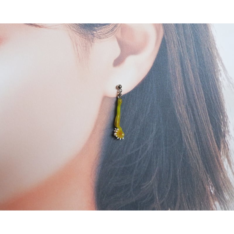 カラカラ　チュチュ4点＆イヤリング等小物 ダイヤモンド K18イヤリング(計1.0カラット/TTLBカラー/I/4月