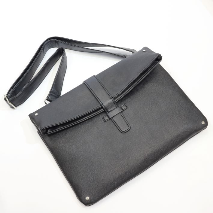 【Maturi マトゥーリ】クラッチバッグ　ショルダーバッグ　ビジネス　A4サイズ　革　2way　メンズ　 MT-37　色選択　定価29800円 Maturi マトゥーリ】クラッチバッグ ショルダーバッグ ビジネス A4