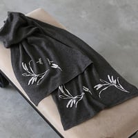 稲穂とトンボ柄の手刺繍カシミヤストール/Col.ブラウン