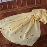 マーガレットの花の手刺繍カシミヤストール/Col.イエロー＊ラインストーン付