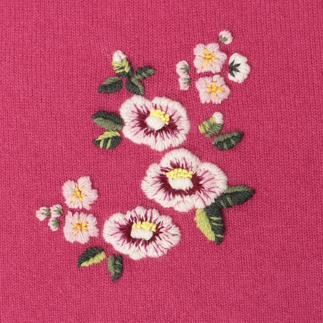 椿と梅の花の手刺繍カシミヤストール/Col.フューシャピンク