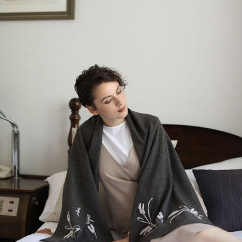 稲穂とトンボ柄の手刺繍カシミヤストール/Col.ブラウン | kaho（カホ  