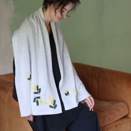 ミモザの花の手刺繍カシミヤストール/Col.ライトグレー