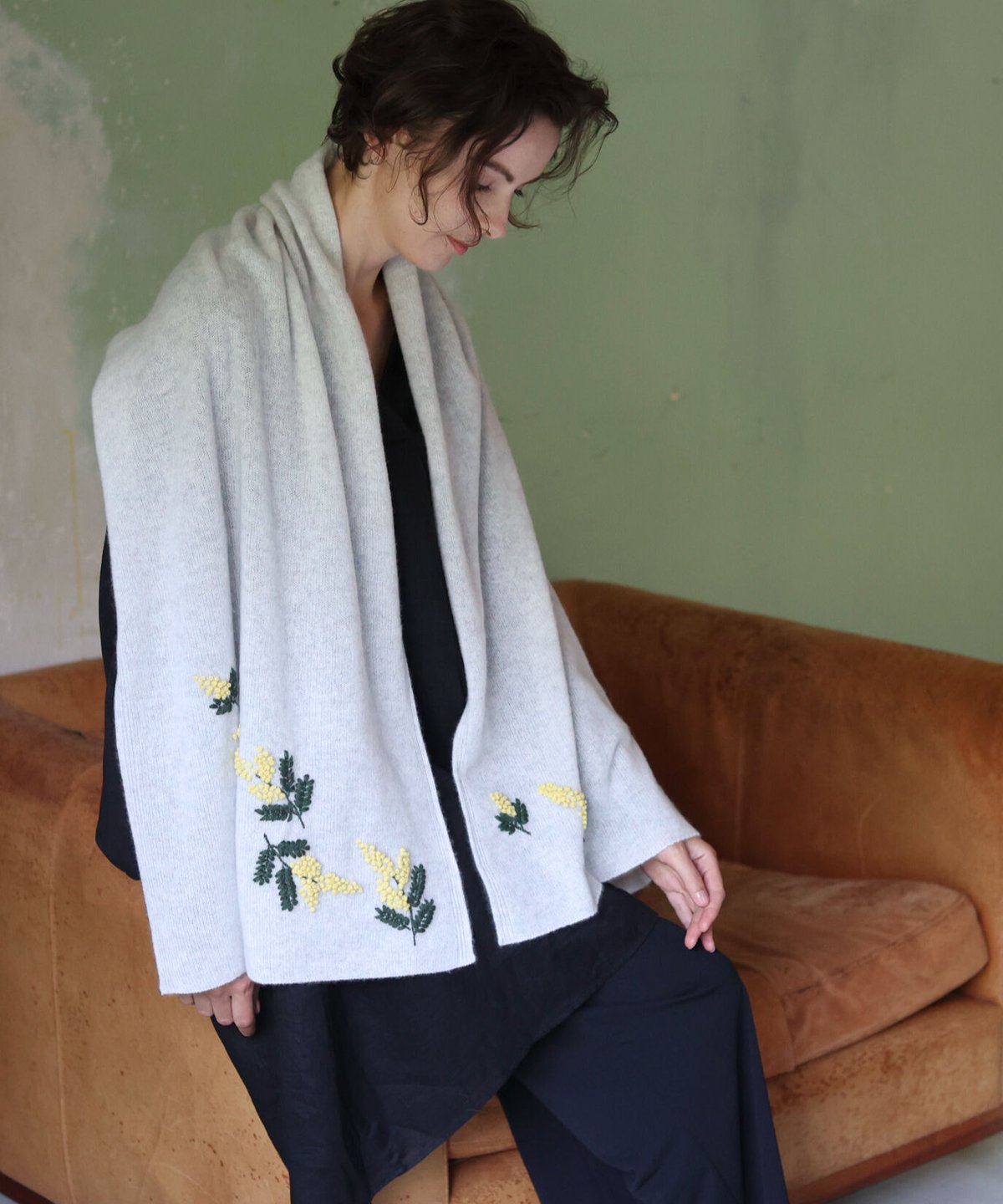 カシミール総刺繍ストール☆未使用☆大判☆エンブロイダリー☆花