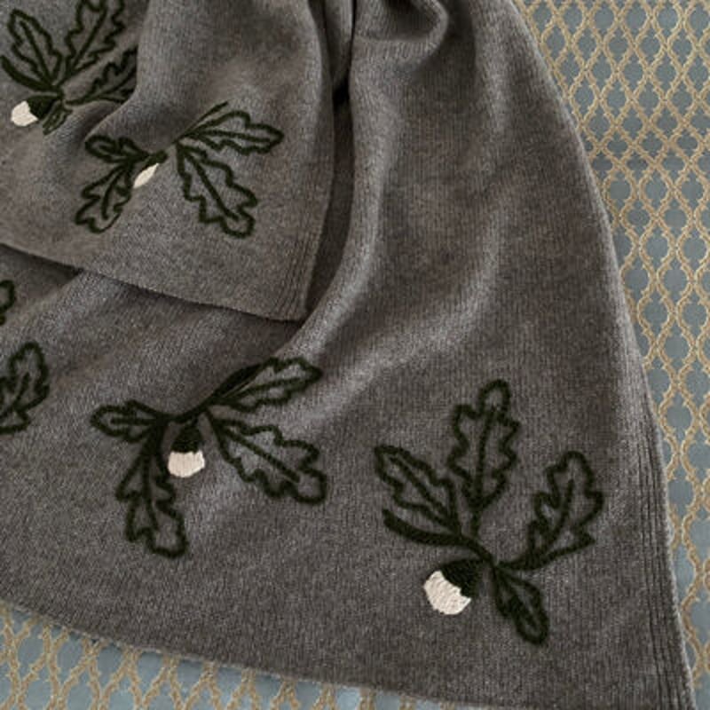 どんぐり柄手刺繍カシミヤストール/Col.オートミール | kaho（カホ
