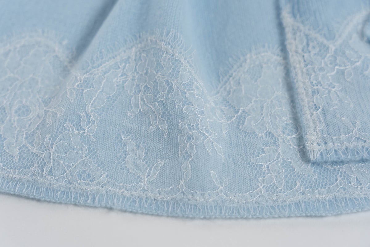 バラ柄リバーレース付カシミヤマフラー/Col.サックスブルー  