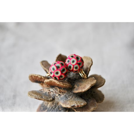 小さなぶつぶつ丸ピアス・イヤリング　pink orange mizuiro black