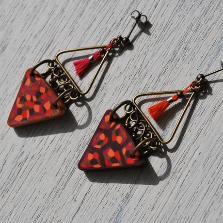 サンカク三角ピアス＋ミニタッセル　red orange brown gold