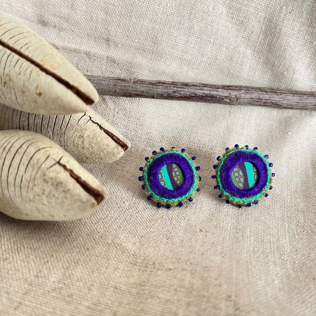 ビーズ刺繍チェーンタッセルピアス　ターコイズ