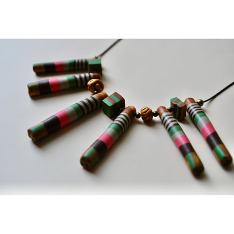 しましま細長ネックレス　pink green cha gold beige
