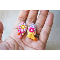 ミラー刺繍のアシンメトリーピアス04