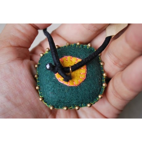 カラフル刺繍ヘアゴム　四角