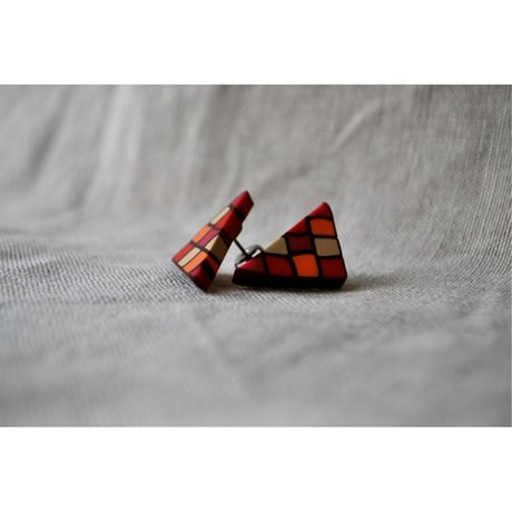 三角モザイクピアス　red pink orange
