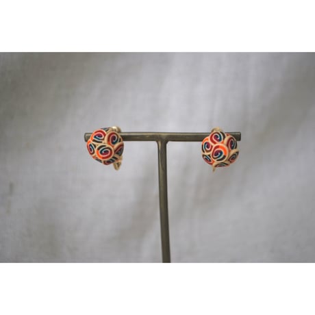 小さなぶつぶつ丸ピアス・イヤリング　カラフルうずまき