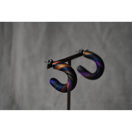 nijiピアス　 navy purple gold orange