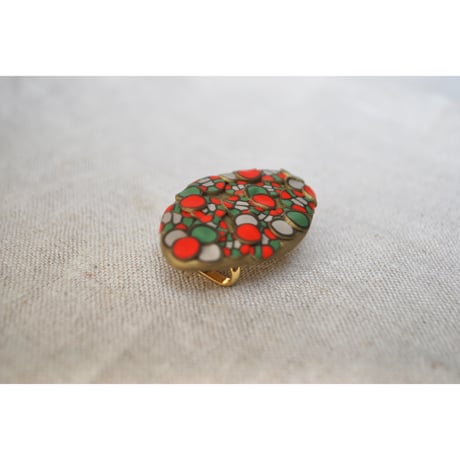 帯留 gold green red beige
