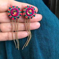 刺繍のカラフル丸ピアス  ・イヤリング  ＋チェーンタッセル