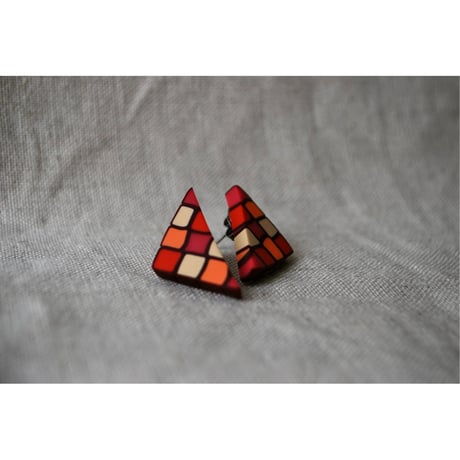 三角モザイクピアス　red pink orange