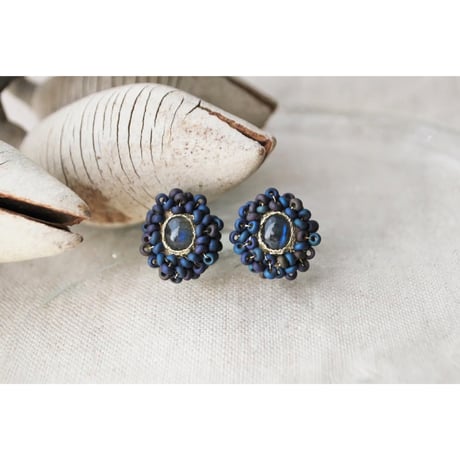 ラブラドライトピアス | STORES