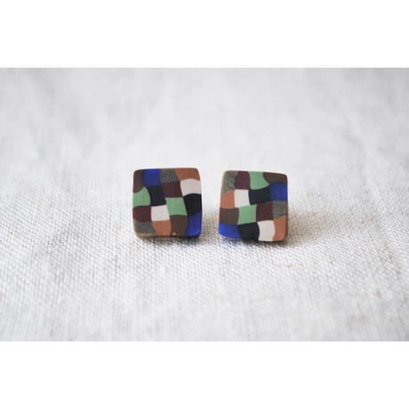 カラフルシカクピアス・イヤリング小 3col.