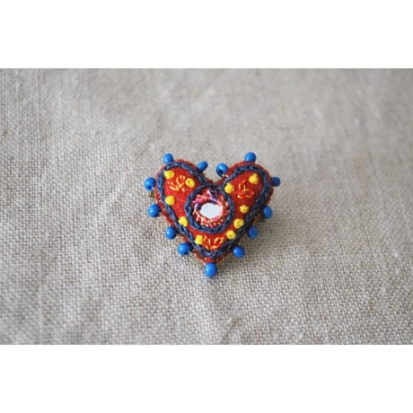 ちっちゃなハートのミラー刺繍ブローチ　col.6