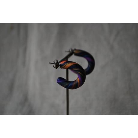 nijiピアス　 navy purple gold orange