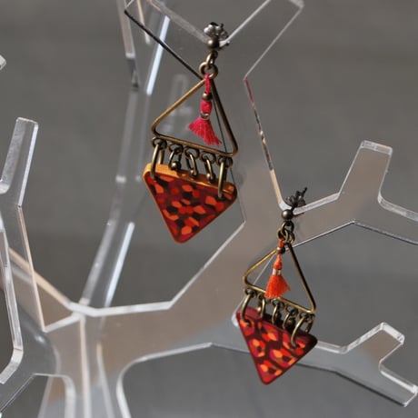 サンカク三角ピアス＋ミニタッセル　red orange brown gold