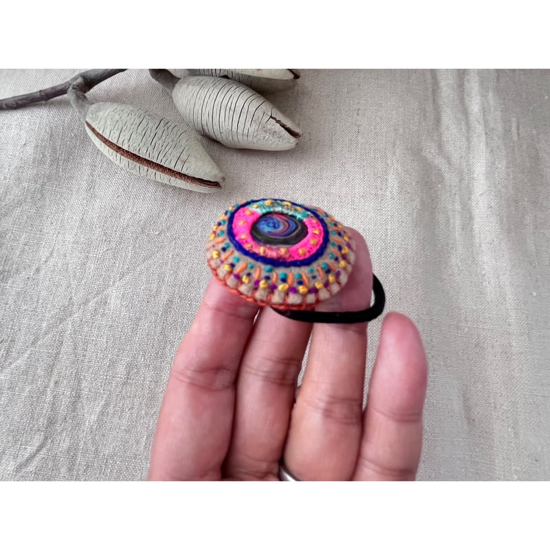 ヘアゴム  編み編みプレート  クレイビーズ♡ ANEMONE】パール×ビーズ編み込みヘアゴム｜アネモネ・シエナロゼ