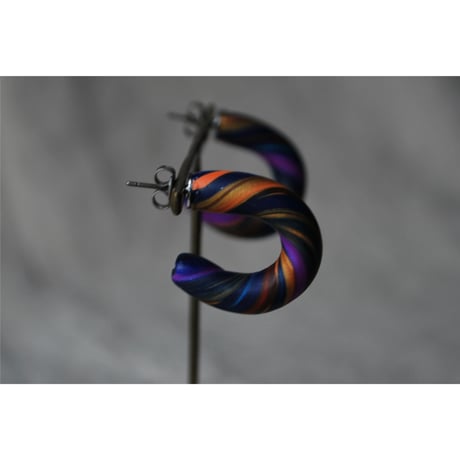 nijiピアス　 navy purple gold orange
