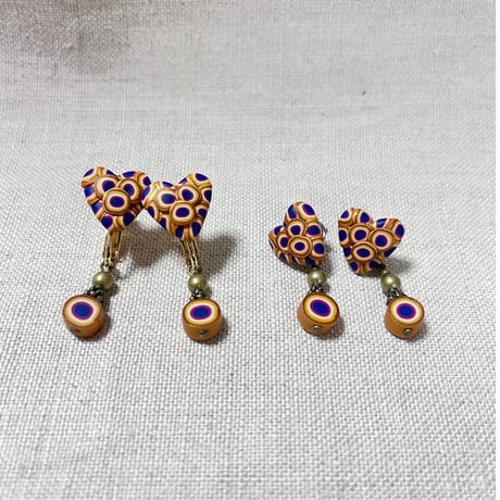 ぶつぶつハートピアス・イヤリング　blue