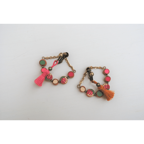 後ろもかわいいタッセルピアス・イヤリング pink