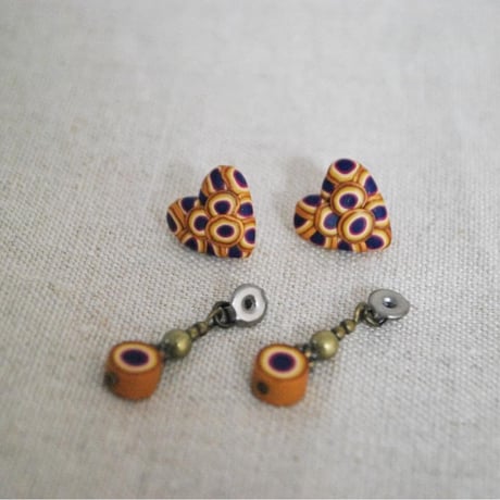 ぶつぶつハートピアス・イヤリング　blue