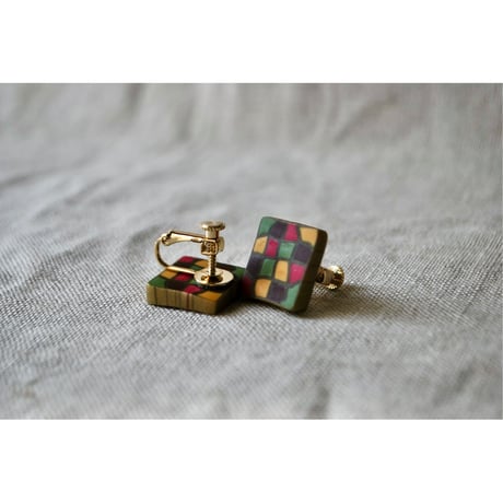 四角モザイクピアス・イヤリング pink green yellow