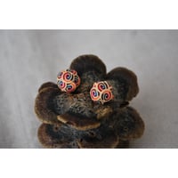 小さなぶつぶつ丸ピアス・イヤリング　カラフルうずまき