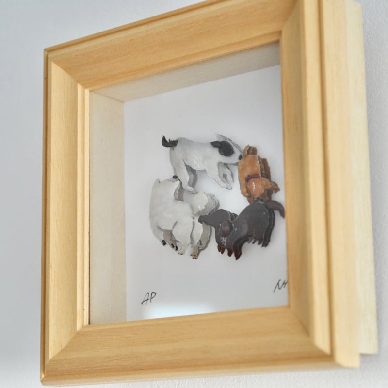 Sniff Sniff (Shadow Art Box) | little funny face