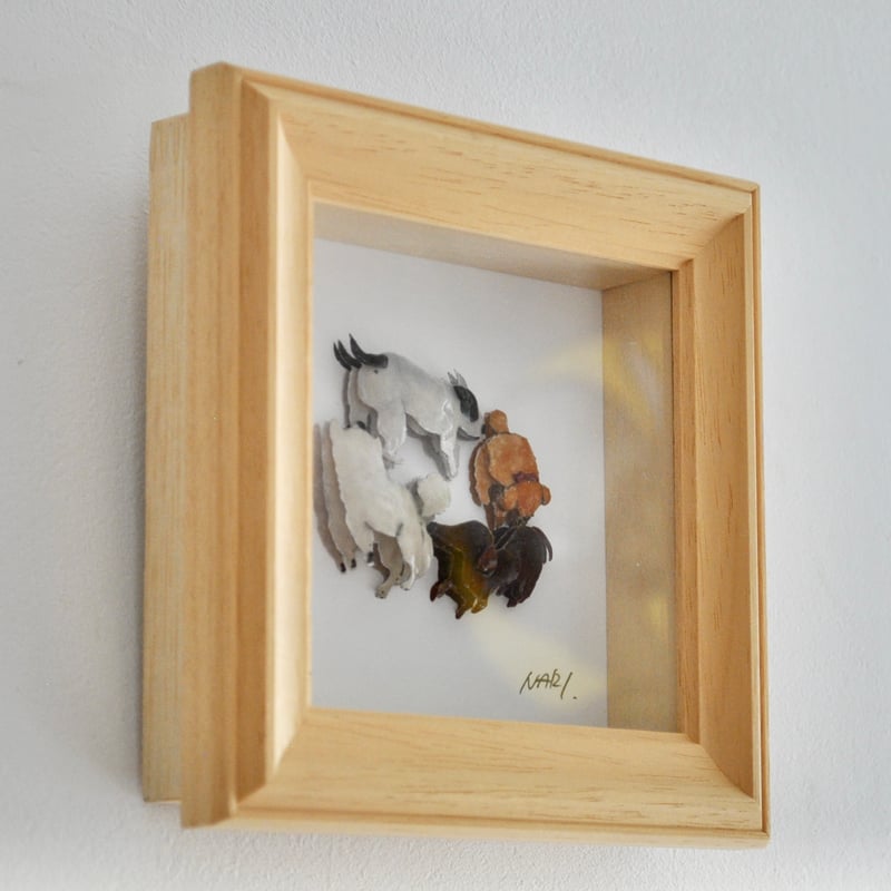 Sniff Sniff (Shadow Art Box) | little funny face