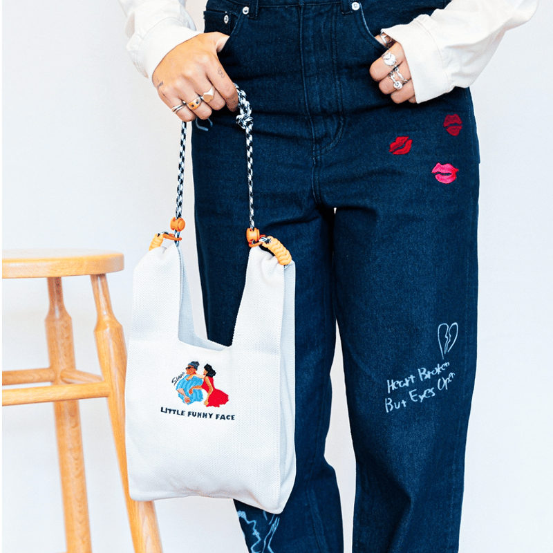 【限定品&新品タグ付】LITTLE FUNNY FACE SHEER TOP 黒 fit=cover,w=800,h=800