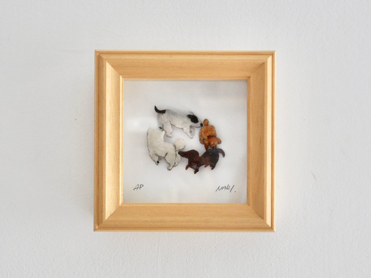 Sniff Sniff (Shadow Art Box) | little funny face