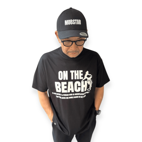 ON THE BEACH T-SHIRT BLACK
