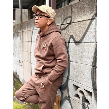 STAR hoodie setup walnut