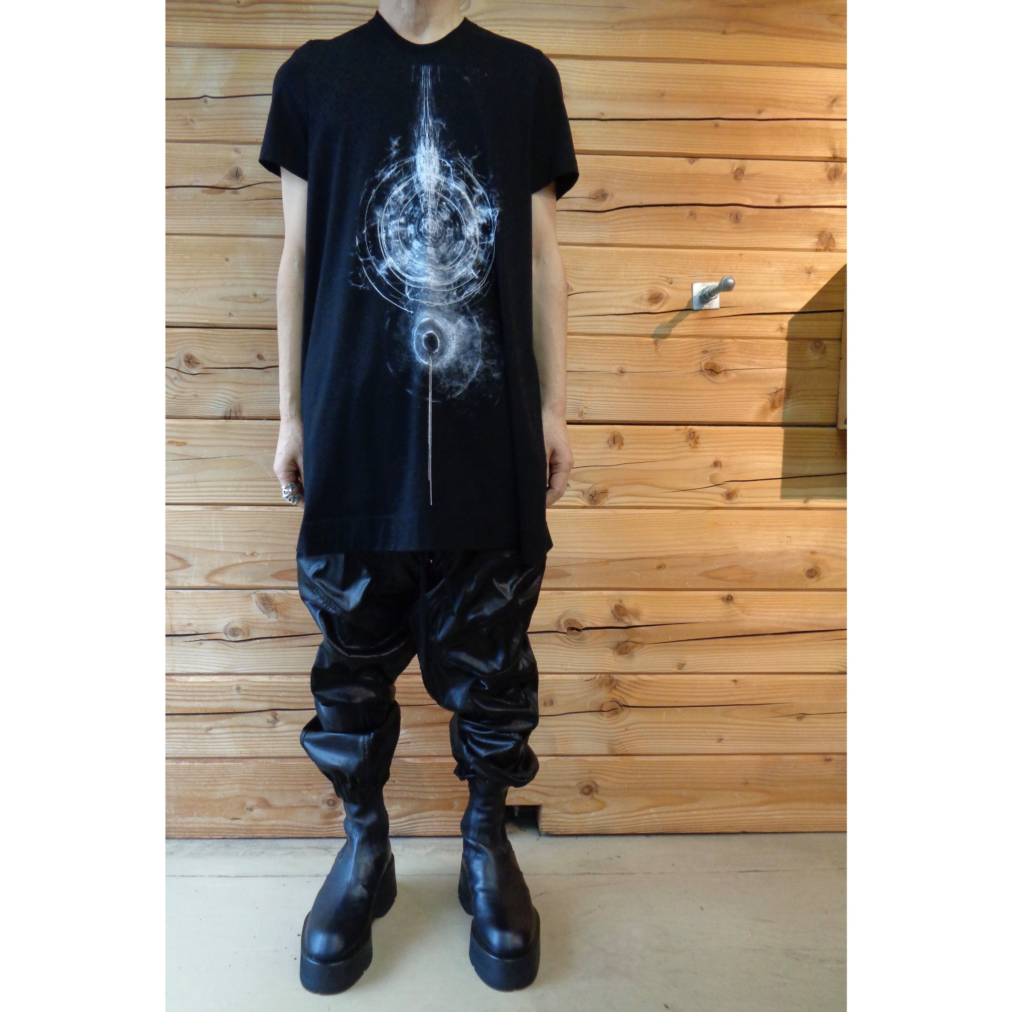 JULIUS / 937CPM2 / グラフィック ショートスリーブ Tシャツ | VIBE