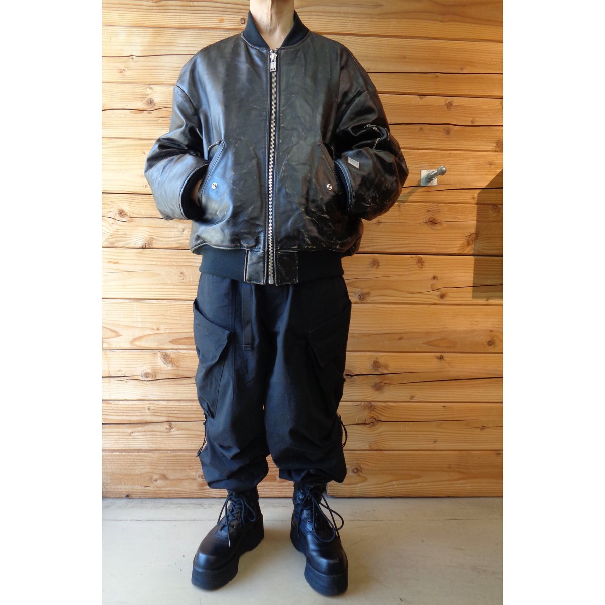 el conductorH x blackmeans DISTRESSED LEATHER F