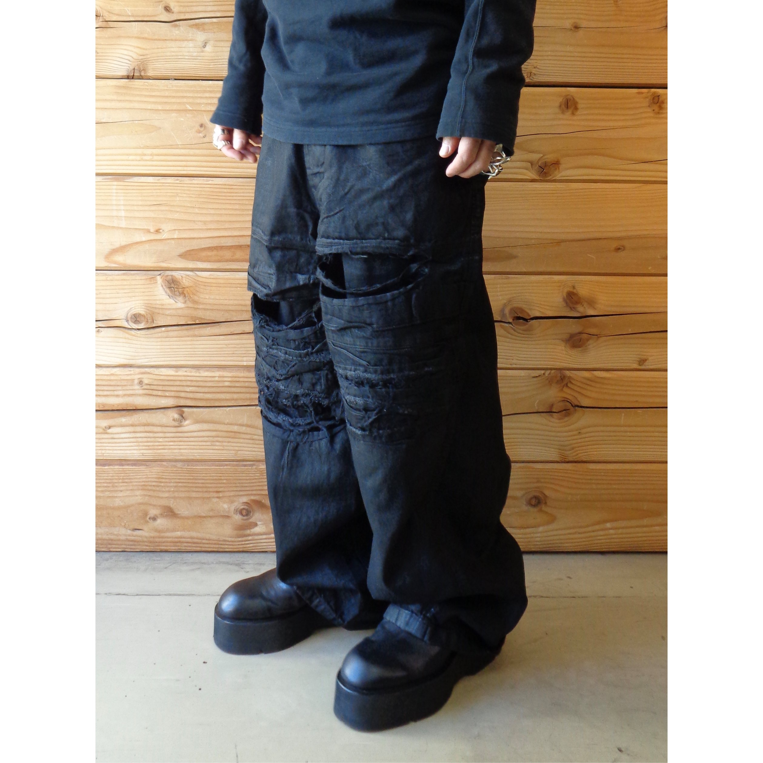 JULIUS / 927PAM8 / コーテッドデストロイバギーデニムパンツ | VIBE N