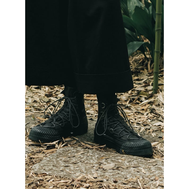 SHAREEF　シャリーフ　ジレコート　ブラック　別注　ユニセックス ISO位相 / Sheep leather sneakers シープレザースニーカー | VI